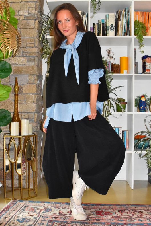 Bateau Needlecord 7/8 Barrel Culotte Pant Black